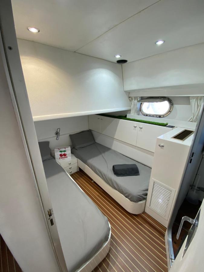 Barco Muy Romantico Con Parking! Sant Adrià de Besòs Eksteriør billede